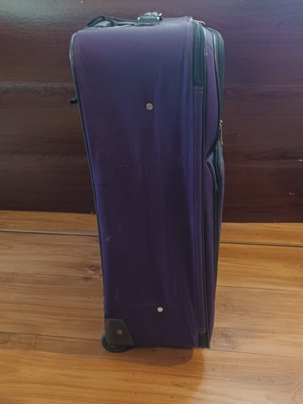 Medium Size Suitcase - Picture 4 of 10